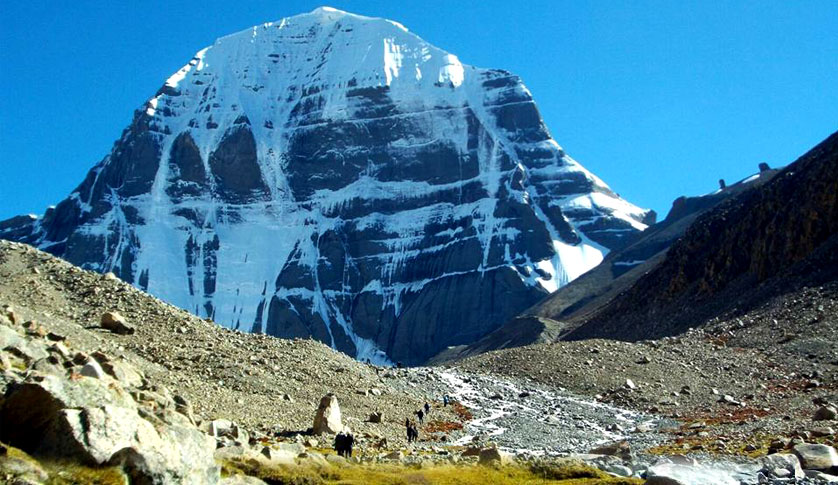 रहस्य नै रहस्यले भरिएको कैलाश पर्वत : भगवान शिवको वासस्थान मानिन्छ ! पढ्नुस यी जानकारी