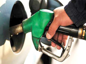 पेट्रोल र डिजेलको मूल्य लिटरमै २०,२९ रुपैयाँले घट्याे