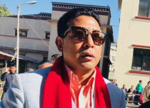 दीपक मनाङेलाई नेपाल कम्युनिस्ट पार्टीमा भित्र्याएको प्रति सत्तारुढ दलका नेताहरुको आपत्ति