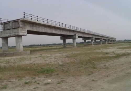 पाँच वर्षसम्म पुल निर्माण अधुरैः स्थानीयवासी समस्यामा