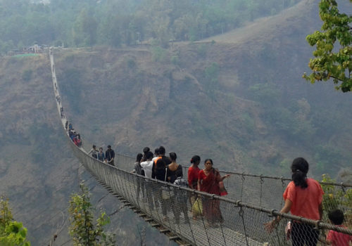 पर्वतमा हालसम्मकै अग्लो र लामो झोलुङ्गे पुल बन्ने