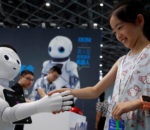 चीनमा कोरोना नियन्त्रण अब  रोबोटबाट