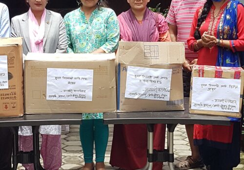 नायिका शुभेच्छा थापा द्वारा हुम्ला जिल्लाको लागि स्वास्थ्य सामाग्रीहरु हस्तान्तरण