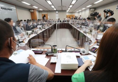 कोरियामा न्यूनत्तम पारिश्रमीकको बहस चुलिदै, २५ प्रतिशत वृद्धि गर्न मजदूर संगठनको माग