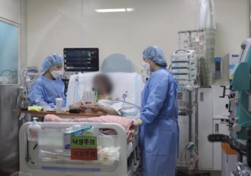 दक्षिण कोरियामा पहिलो पटक कोरोना संक्रमितको सफल शल्यक्रिया