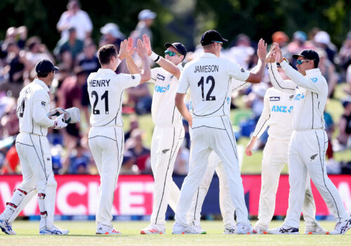 टेस्ट क्रिकेटः जेमिसनले लिए पाँच विकेट, पाकिस्तान सस्तोमै समेटियो