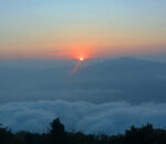 बादलसँग तस्वीर खिच्न हाँडीकोट